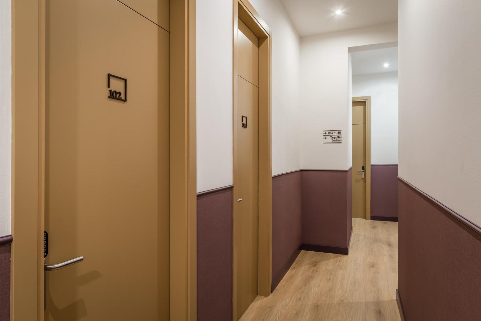 Gasthuis Bypillow Ramblas (adults Only) 2*
